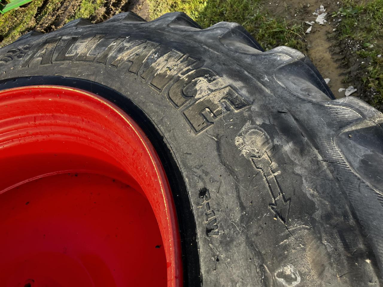 Alliance 520/85R46 VF - Tire for Agricultural machinery: picture 3 Alliance 520/85R46 VF - Tire for Agricultural machinery: picture 3