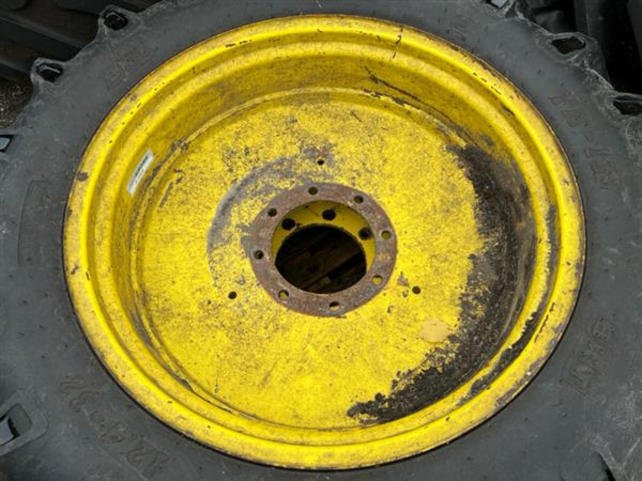 BKT 12.4-32 - Tire for Agricultural machinery: picture 2 BKT 12.4-32 - Tire for Agricultural machinery: picture 2