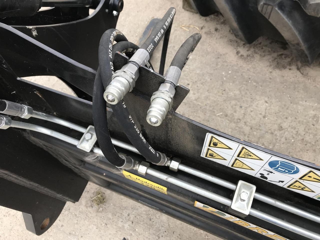 Bressel Poltergabel - Front loader for tractor: picture 4 Bressel Poltergabel - Front loader for tractor: picture 4