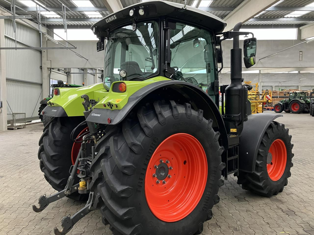 CLAAS Arion 550 - Farm tractor: picture 4 CLAAS Arion 550 - Farm tractor: picture 4