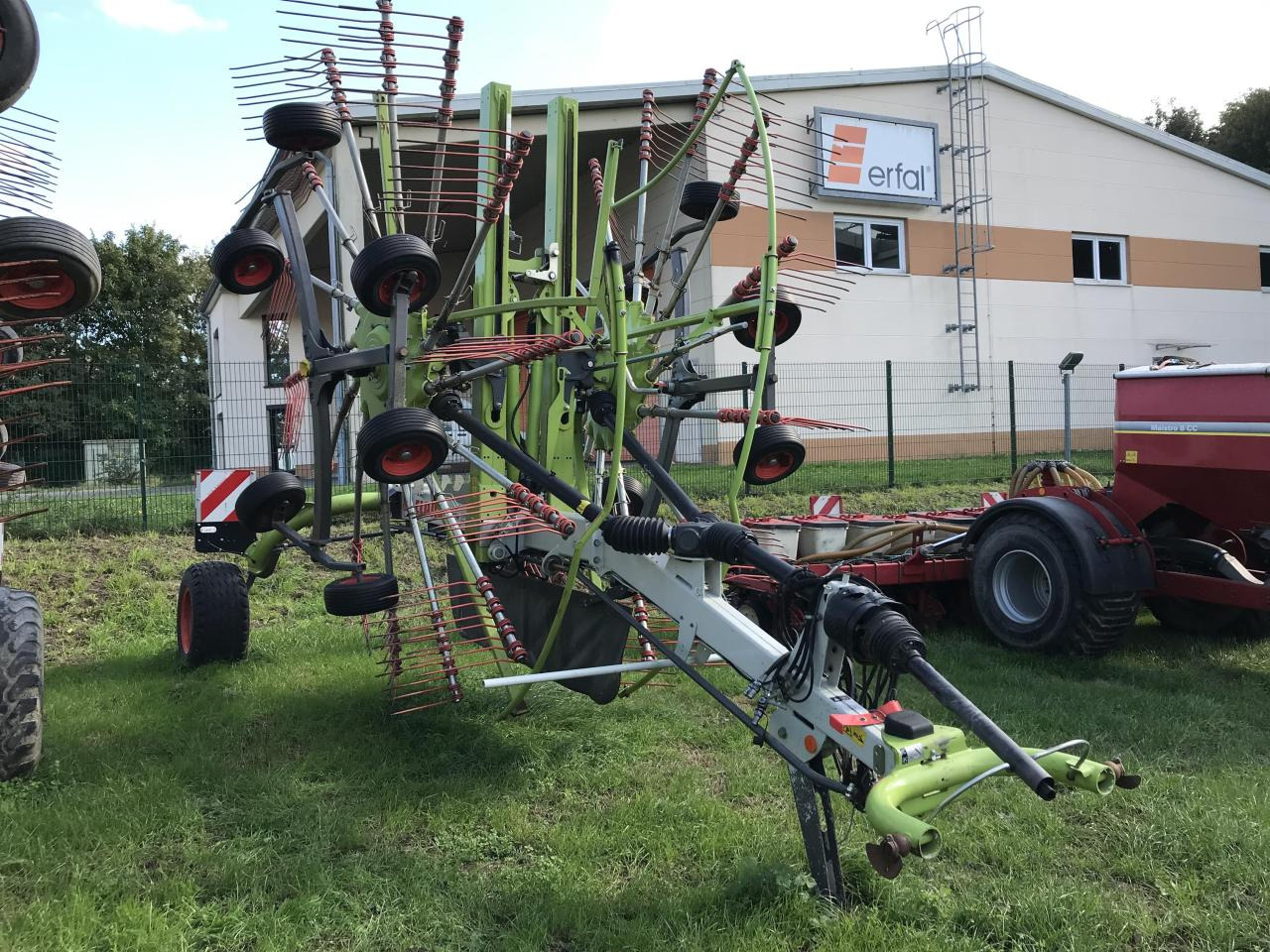 CLAAS Liner 2900 - Tedder/ Rake: picture 1 CLAAS Liner 2900 - Tedder/ Rake: picture 1