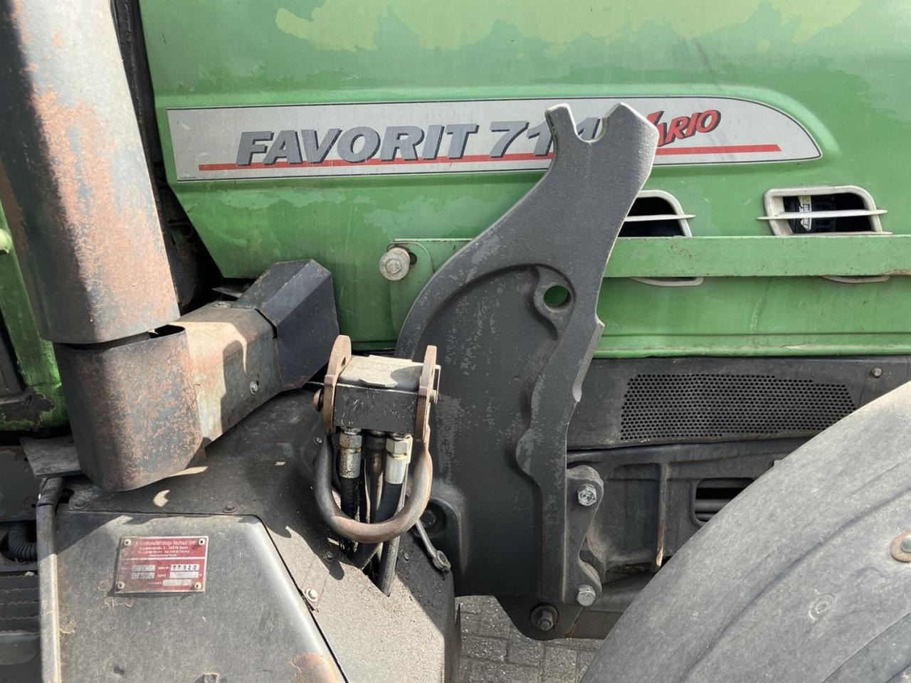 Farm tractor Fendt 714 Vario: picture 7