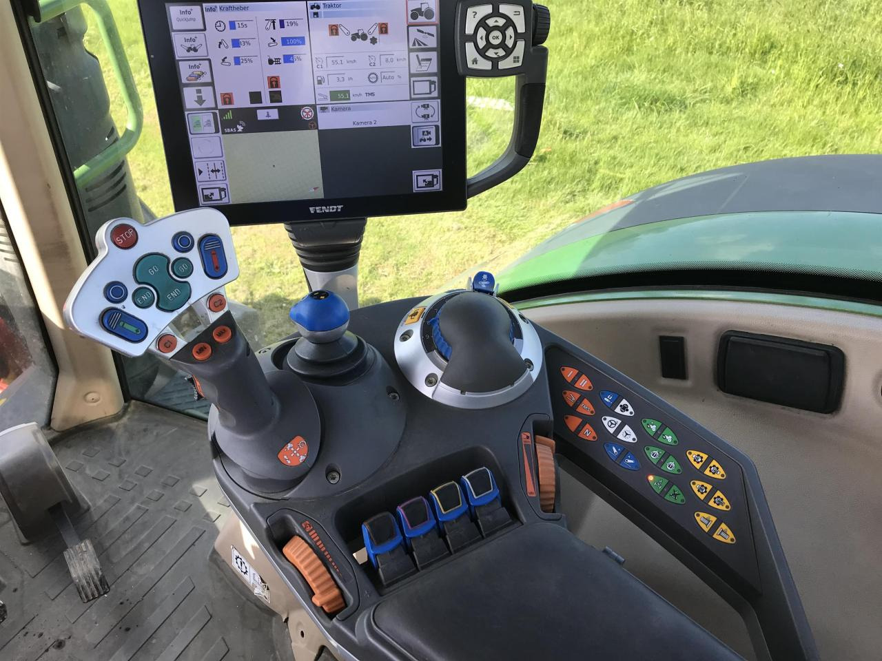 Farm tractor Fendt 724 Vario: picture 10 Farm tractor Fendt 724 Vario: picture 10