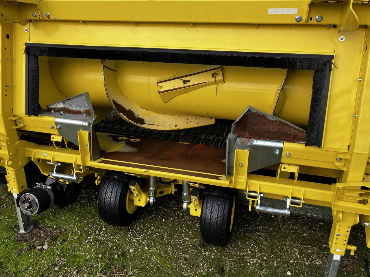 John Deere 30R - Forage harvester attachment: picture 2 John Deere 30R - Forage harvester attachment: picture 2