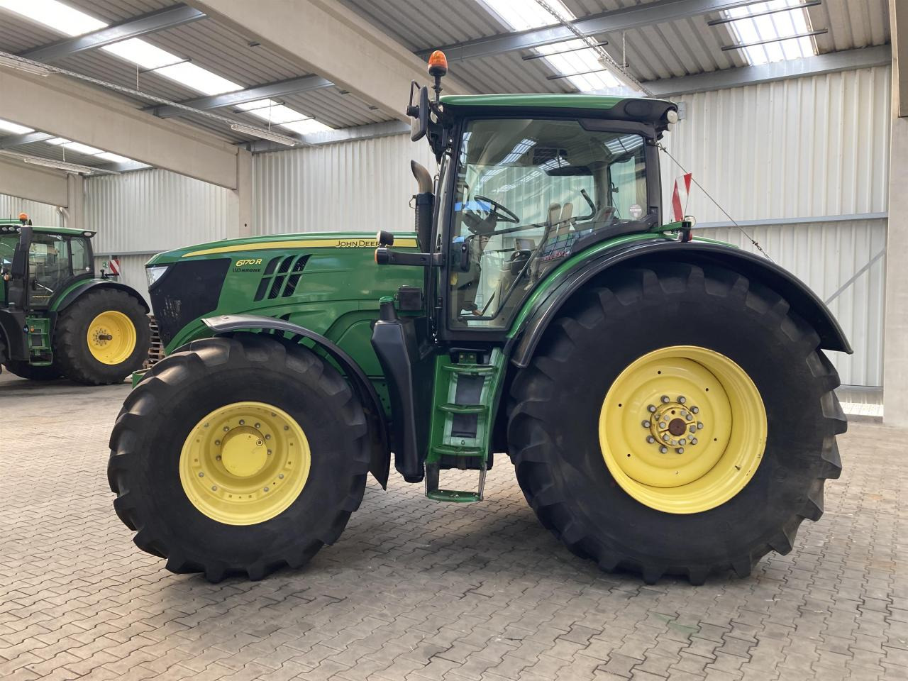 Leasing of John Deere 6170R John Deere 6170R: picture 9