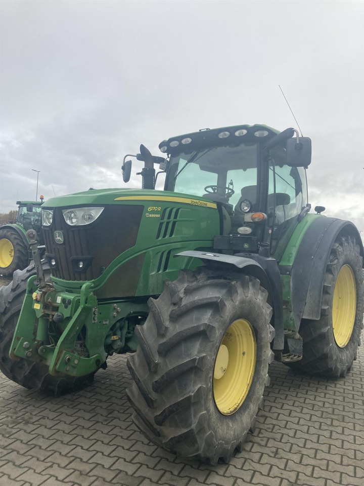John Deere 6170R - Farm tractor: picture 1 John Deere 6170R - Farm tractor: picture 1