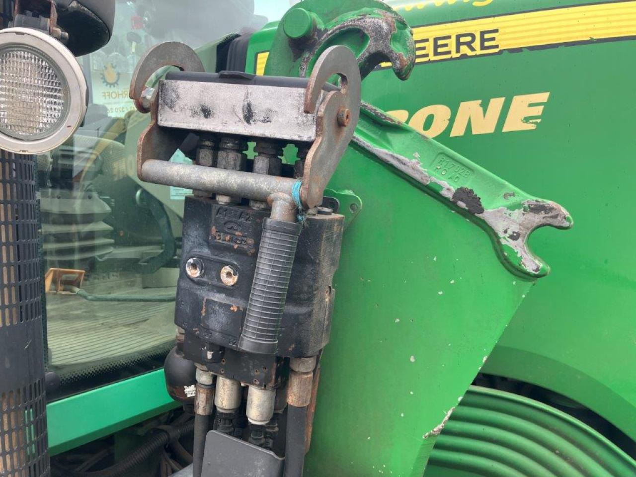 John Deere 7530 PREMIUM - Farm tractor: picture 5 John Deere 7530 PREMIUM - Farm tractor: picture 5
