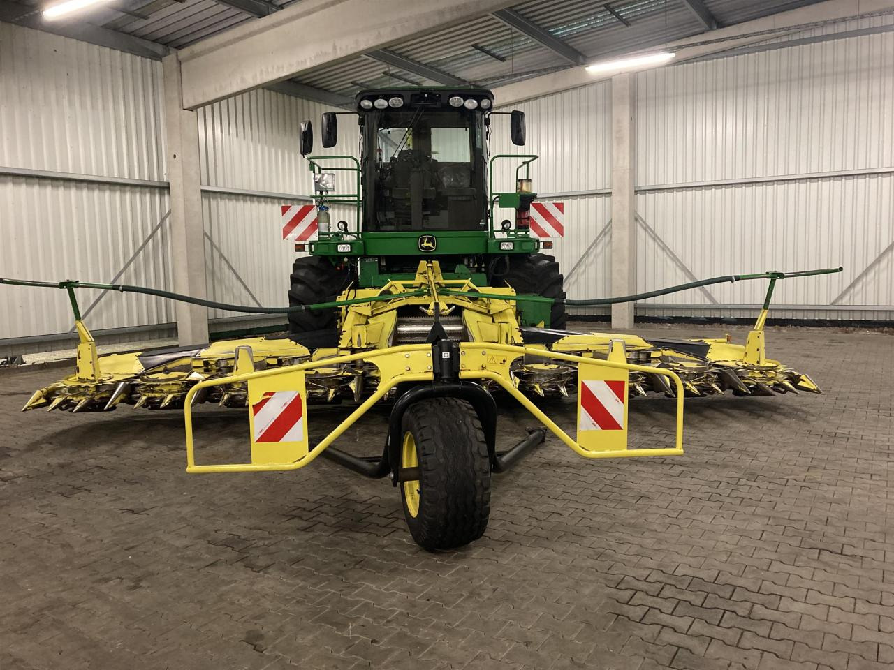 John Deere 7750i - Forage harvester: picture 2 John Deere 7750i - Forage harvester: picture 2