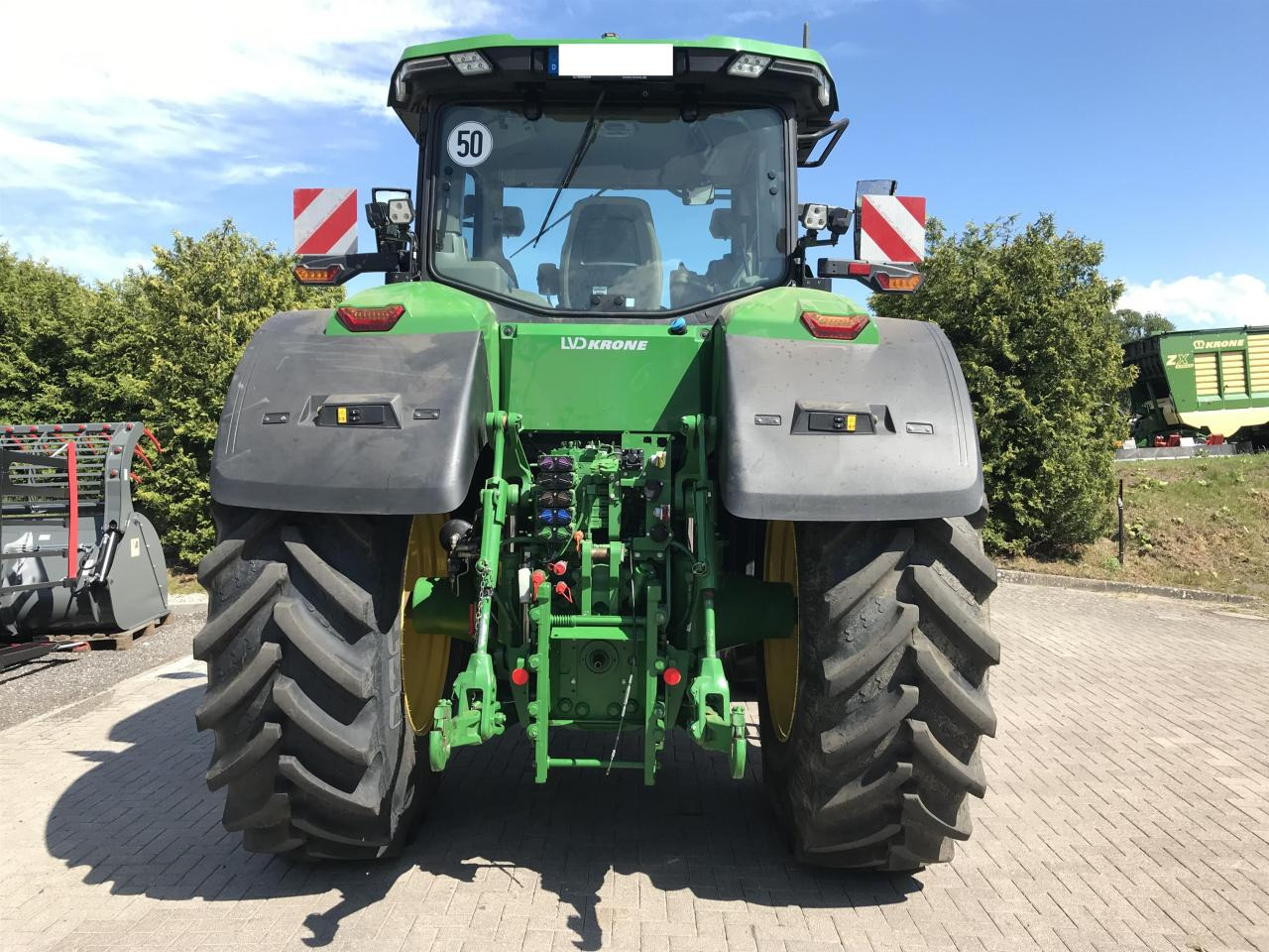 John Deere 7R 350 - Farm tractor: picture 5 John Deere 7R 350 - Farm tractor: picture 5
