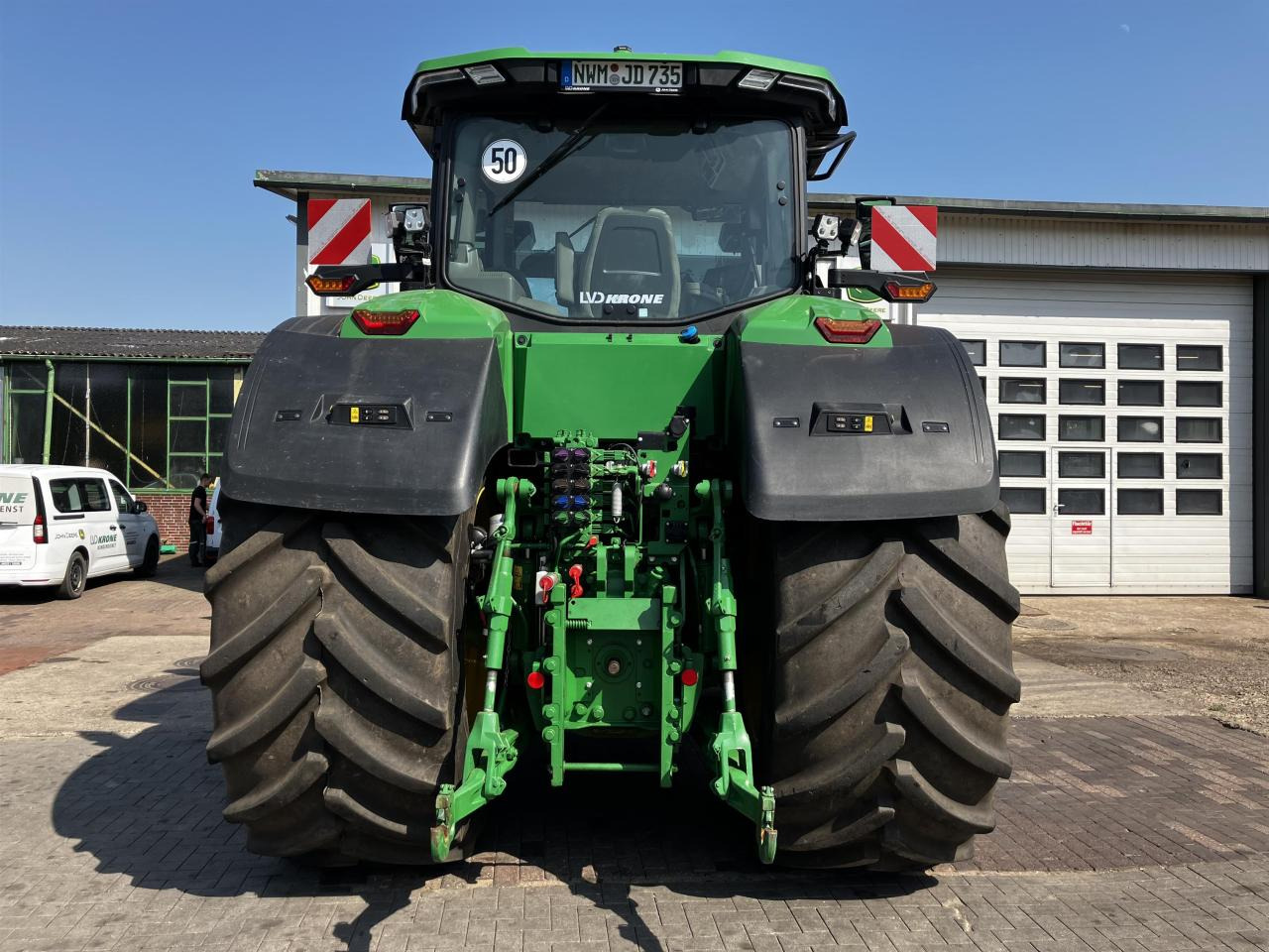John Deere 7R 350 - Farm tractor: picture 5 John Deere 7R 350 - Farm tractor: picture 5