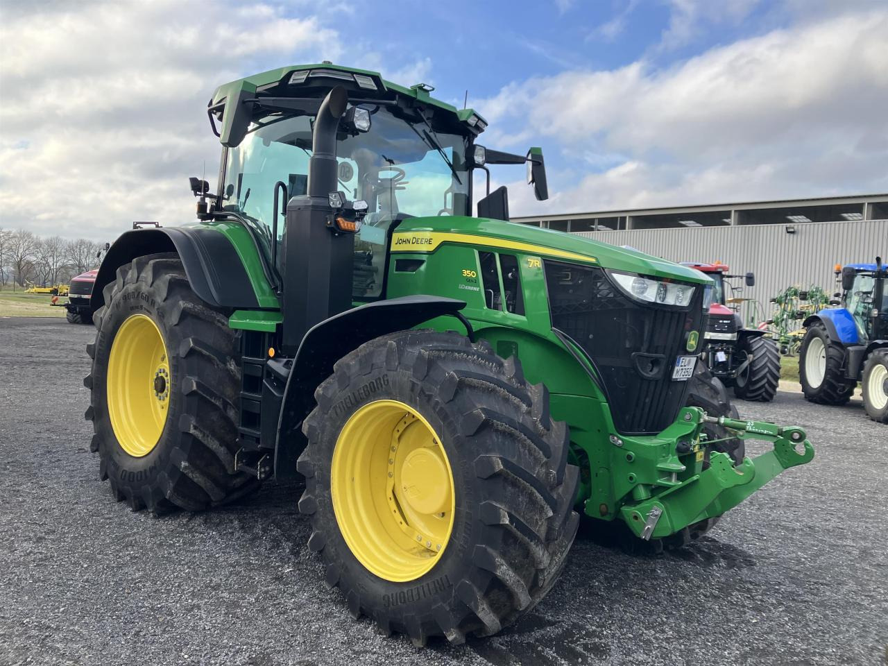 John Deere 7R 350 - Farm tractor: picture 1 John Deere 7R 350 - Farm tractor: picture 1