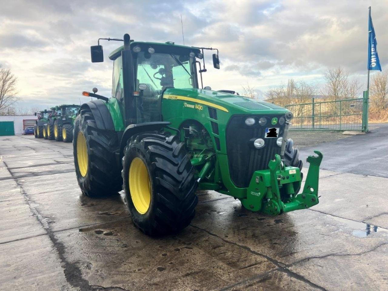 John Deere 8430 - Farm tractor: picture 3 John Deere 8430 - Farm tractor: picture 3