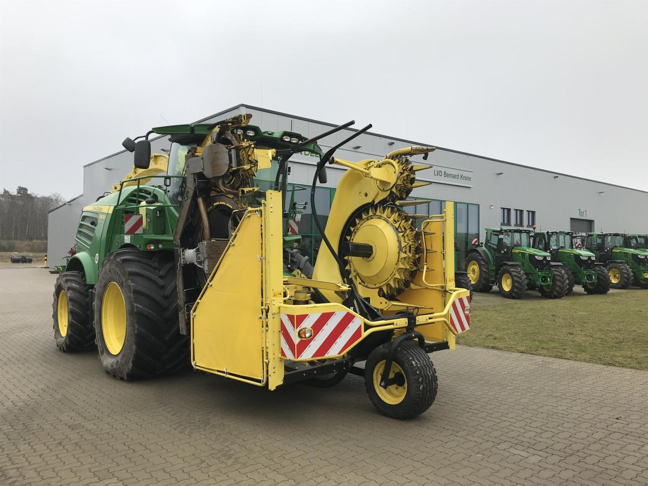John Deere 8600 - Forage harvester: picture 2 John Deere 8600 - Forage harvester: picture 2