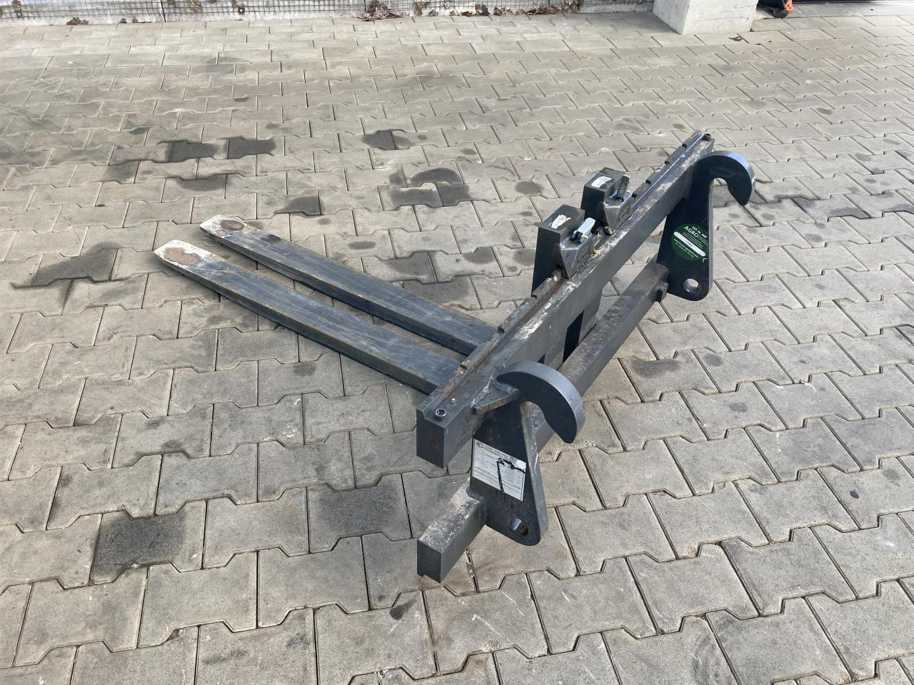 Kramer 1200 mm - Bucket: picture 1 Kramer 1200 mm - Bucket: picture 1