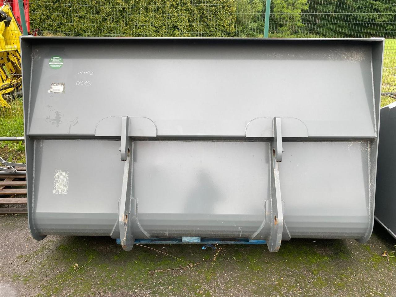 Kramer 2500 mm - Bucket: picture 2 Kramer 2500 mm - Bucket: picture 2