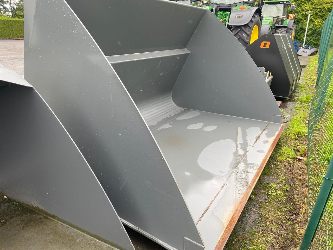 Kramer 2500 mm - Bucket: picture 4 Kramer 2500 mm - Bucket: picture 4