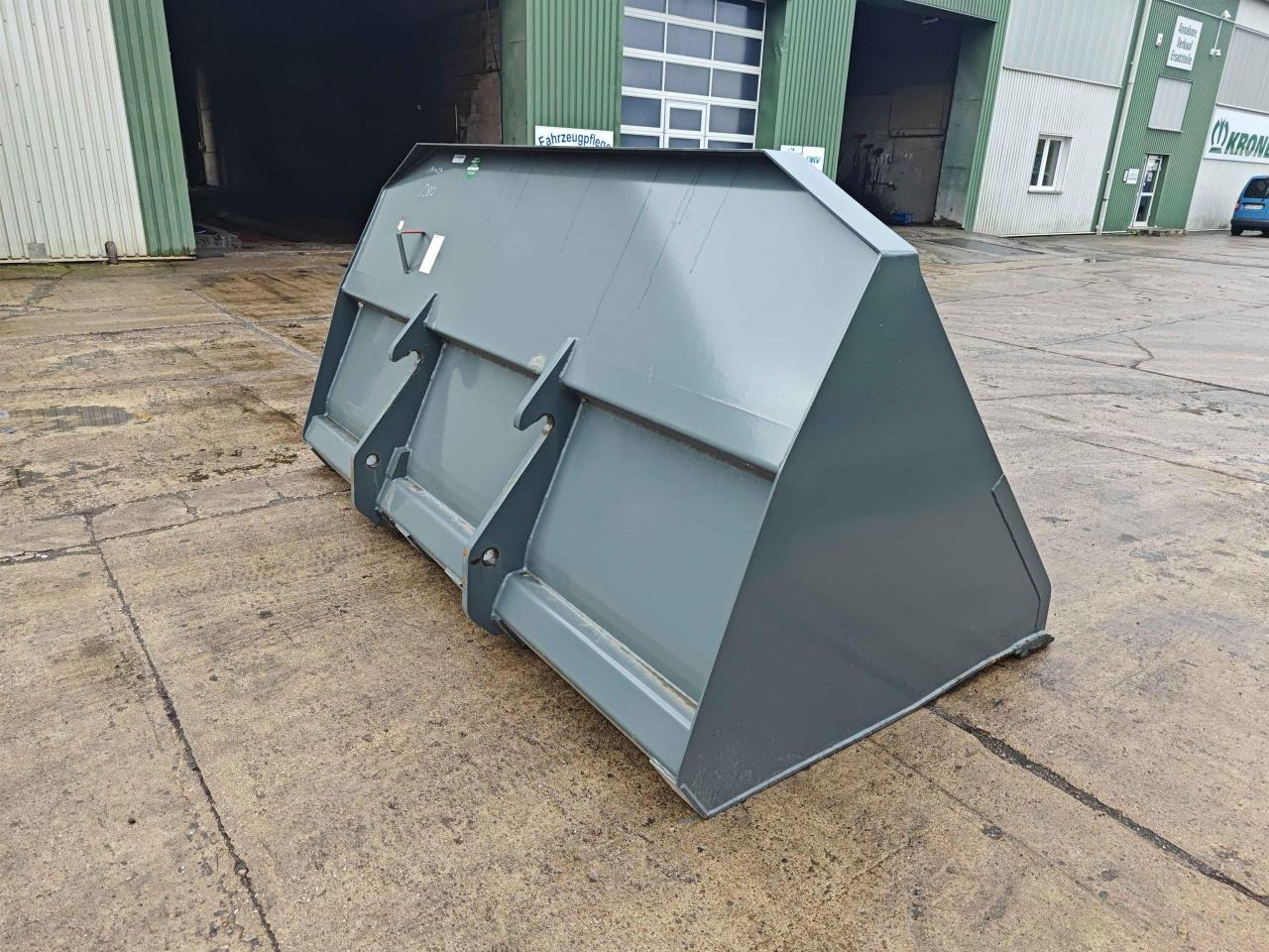 Kramer 2900 mm - Bucket: picture 3 Kramer 2900 mm - Bucket: picture 3