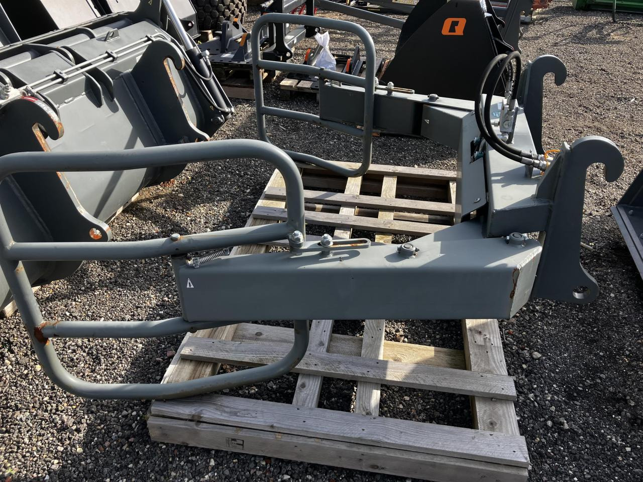 Kramer Ballenzange - Front loader for tractor: picture 3 Kramer Ballenzange - Front loader for tractor: picture 3