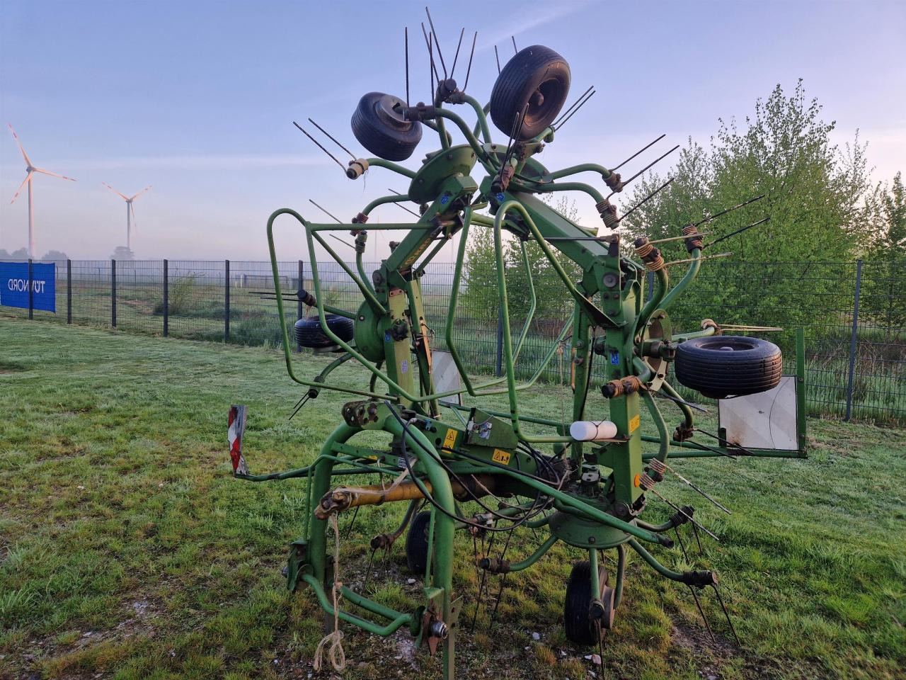 Krone KW 6.70/6 - Tedder/ Rake: picture 2 Krone KW 6.70/6 - Tedder/ Rake: picture 2