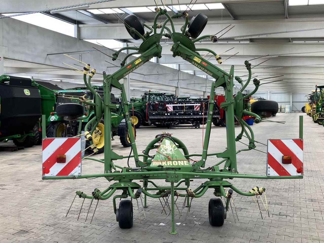 Krone KW 7.70/6x7 - Tedder/ Rake: picture 5 Krone KW 7.70/6x7 - Tedder/ Rake: picture 5