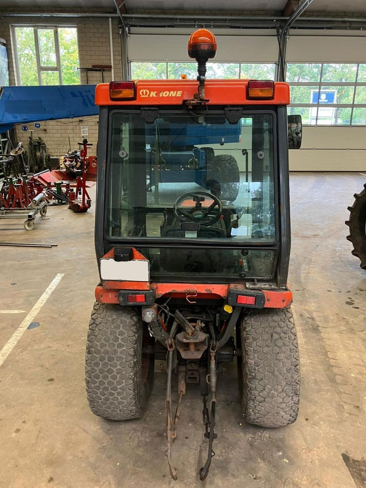Kubota B2110 - Municipal tractor: picture 3 Kubota B2110 - Municipal tractor: picture 3