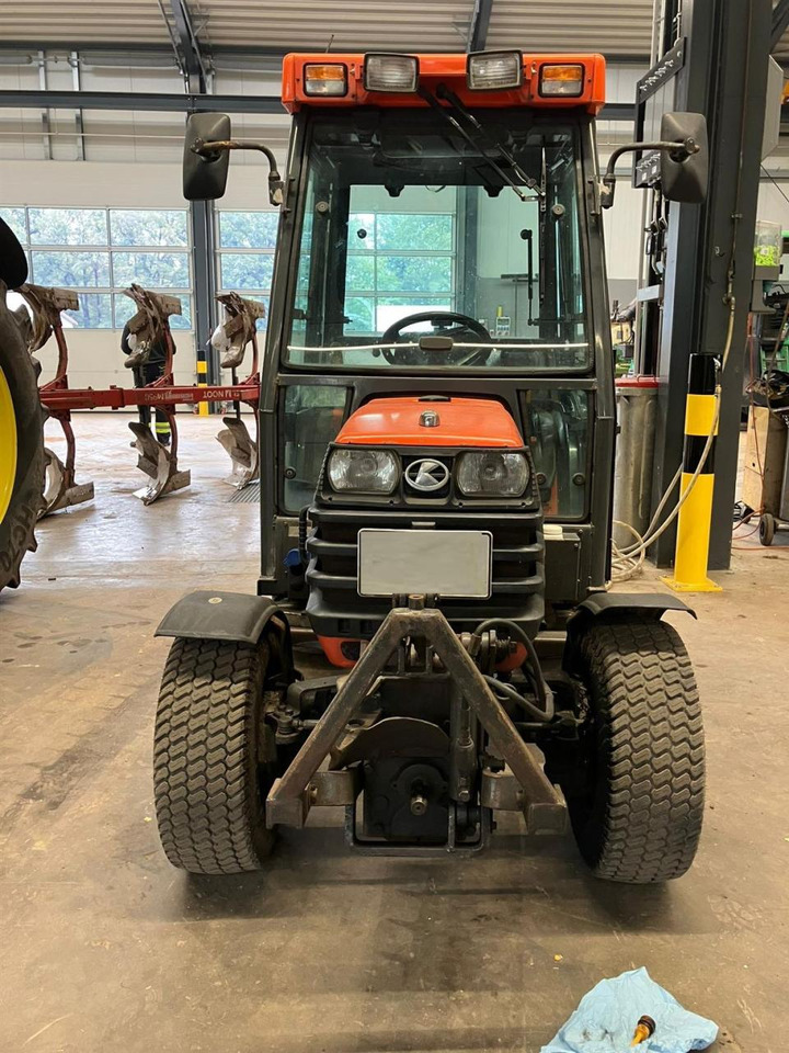 Kubota B2110 - Municipal tractor: picture 2 Kubota B2110 - Municipal tractor: picture 2