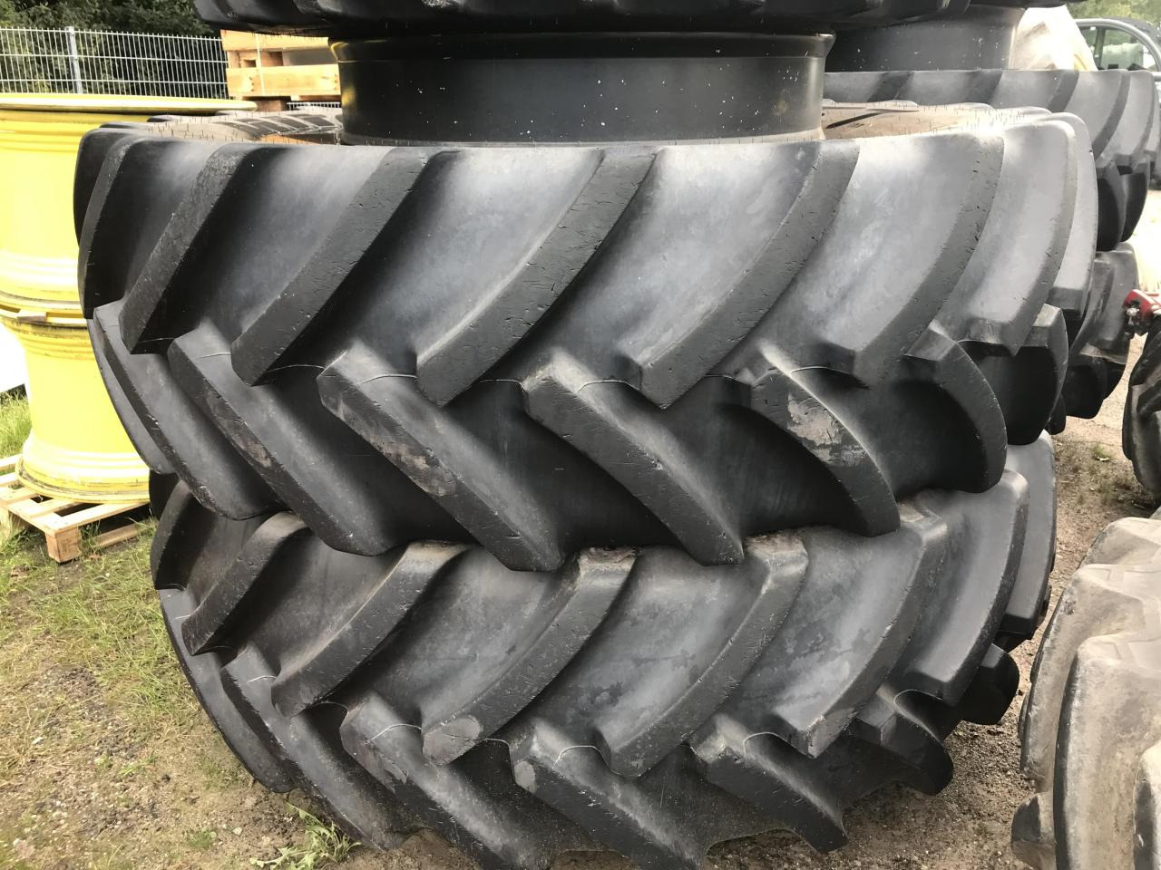 Mitas 680/80R42 - Tire for Agricultural machinery: picture 1 Mitas 680/80R42 - Tire for Agricultural machinery: picture 1