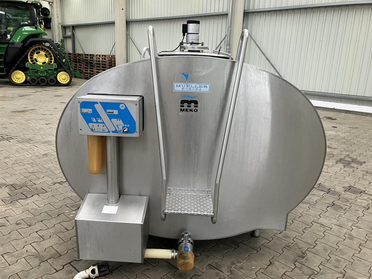 Müller O-800, ca. 3.330 Ltr. - Milking equipment: picture 1 Müller O-800, ca. 3.330 Ltr. - Milking equipment: picture 1