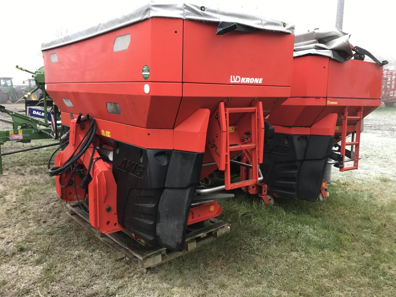 Rauch Axis-H50.2 EMC+W - Fertilizer spreader: picture 2 Rauch Axis-H50.2 EMC+W - Fertilizer spreader: picture 2