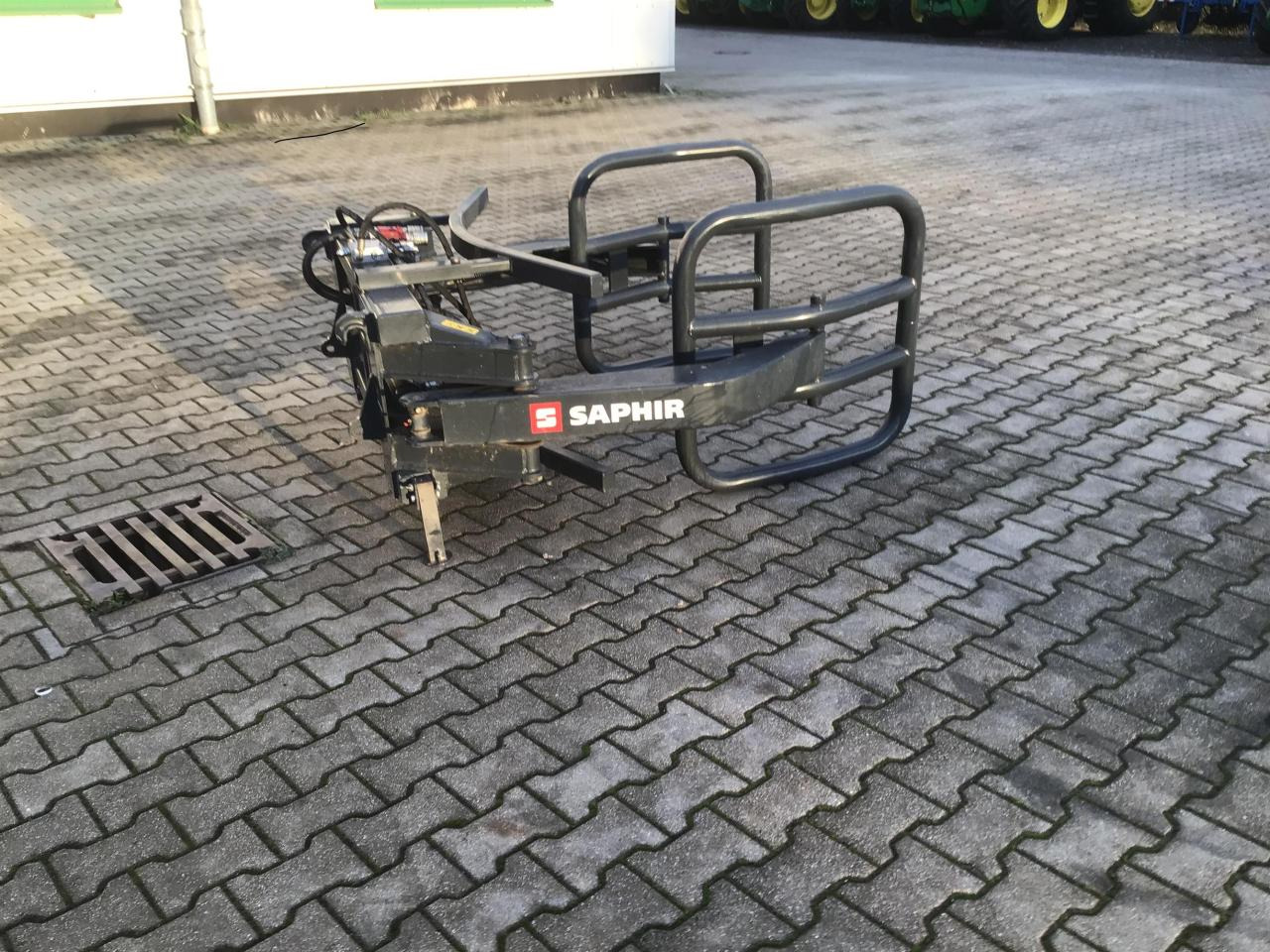 Saphir Folienballenzange FBZ - Front loader for tractor: picture 2 Saphir Folienballenzange FBZ - Front loader for tractor: picture 2