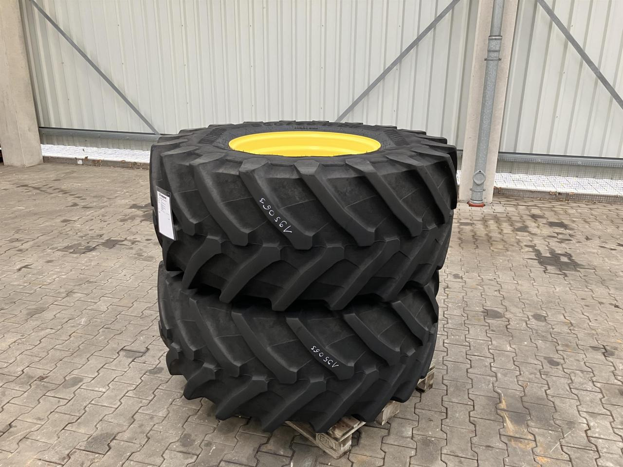 Trelleborg 600/70R28 - Tire for Agricultural machinery: picture 1 Trelleborg 600/70R28 - Tire for Agricultural machinery: picture 1