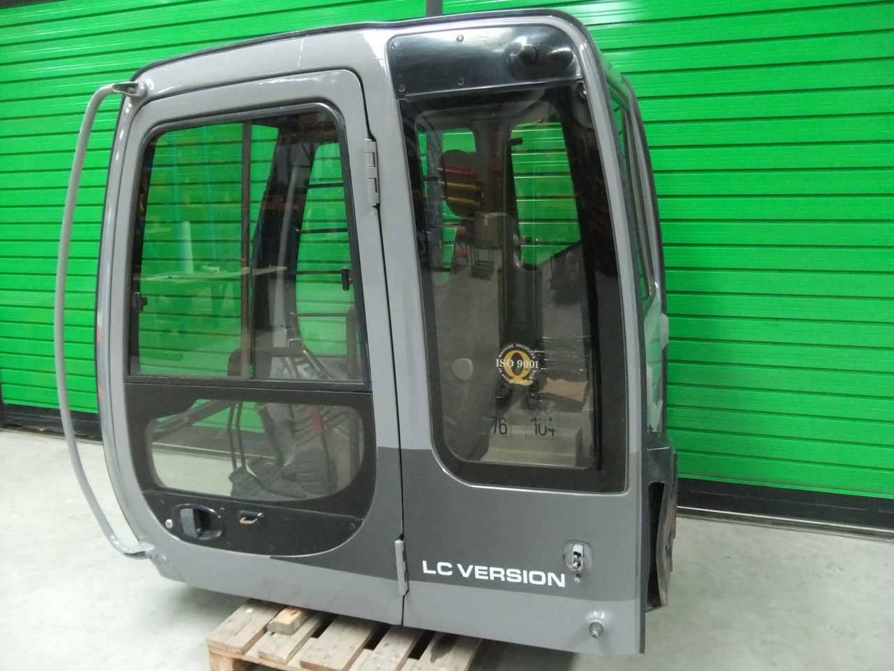 Cab FIAT-HITACHI EX215 71466300 - Cab for Construction machinery: picture 3 Cab FIAT-HITACHI EX215 71466300 - Cab for Construction machinery: picture 3