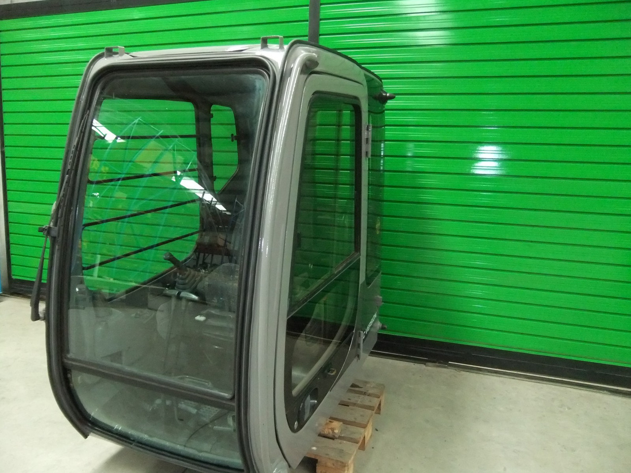 Cab FIAT-HITACHI EX215 71466300 - Cab for Construction machinery: picture 5 Cab FIAT-HITACHI EX215 71466300 - Cab for Construction machinery: picture 5
