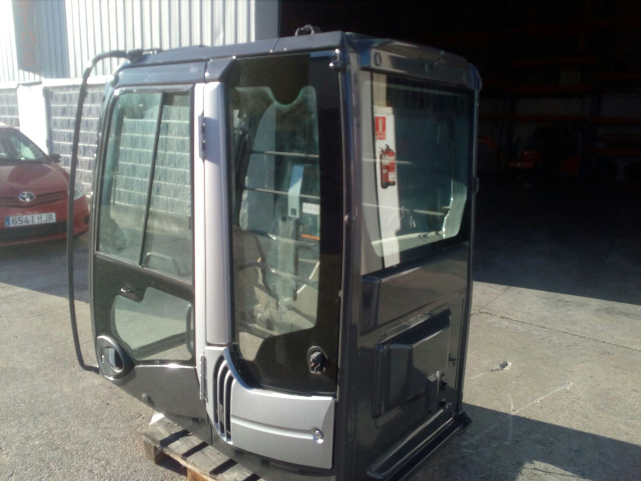 Cab ROPS HITACHI ZX270-3 ZX280-3 4665065 - Cab for Construction machinery: picture 1 Cab ROPS HITACHI ZX270-3 ZX280-3 4665065 - Cab for Construction machinery: picture 1