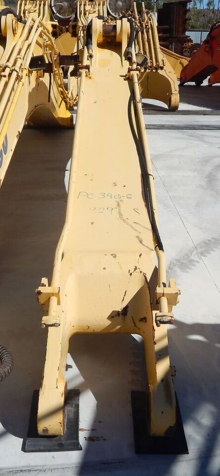 Komatsu PLUMA PC340-6 Komatsu PC340-6 - Boom for Excavator: picture 2 Komatsu PLUMA PC340-6 Komatsu PC340-6 - Boom for Excavator: picture 2