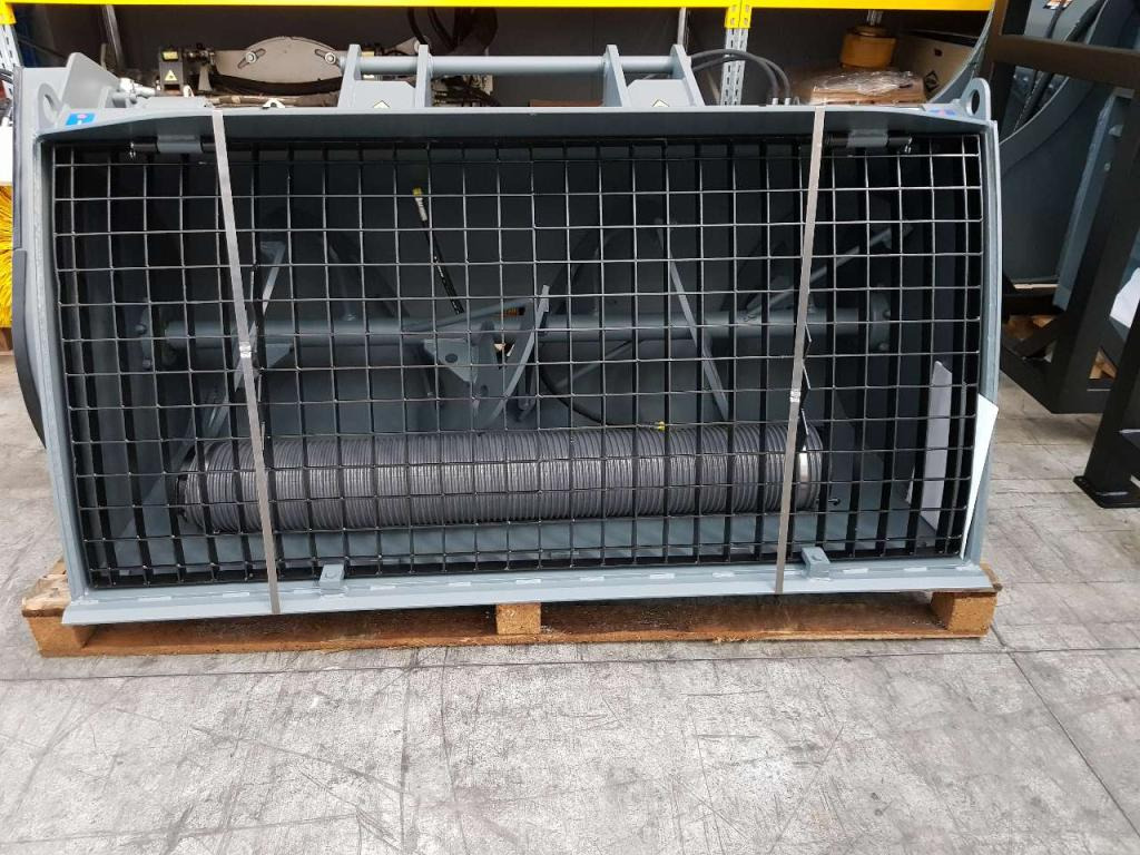 CM Crusher MIX 1000 Mixing Bucket - Bucket for Skid steer loader: picture 1 CM Crusher MIX 1000 Mixing Bucket - Bucket for Skid steer loader: picture 1