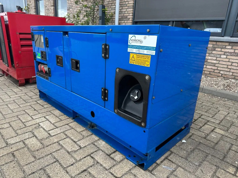 Atlas-Copco QAS 14 Yanmar Stamford 15 kVA Silent generatorset - Generator set: picture 4 Atlas-Copco QAS 14 Yanmar Stamford 15 kVA Silent generatorset - Generator set: picture 4