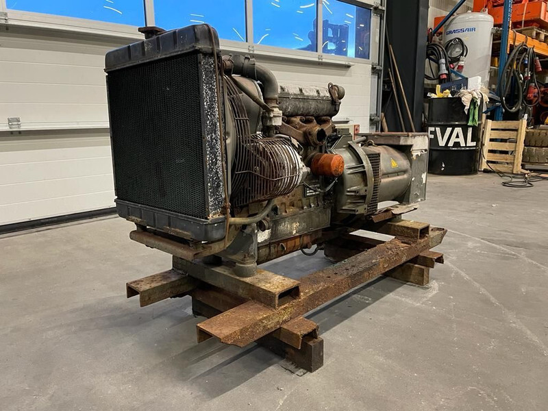 Generator set Deutz F4M 1008 SDMO 10 kVA generatorset: picture 9