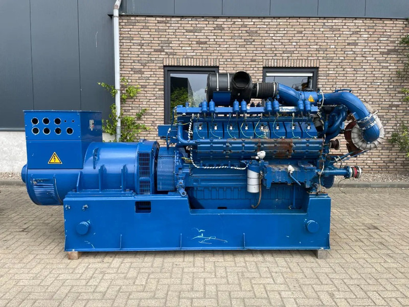 Deutz Gasset 800 / 1110 kVA Stamford generatorset - Generator set: picture 2 Deutz Gasset 800 / 1110 kVA Stamford generatorset - Generator set: picture 2