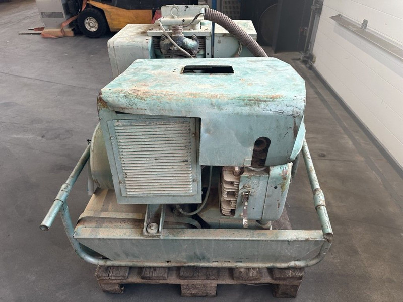 GENERATOR Onan Portaweld 200 Las generator Welding generator 200 Amp Benzine Petrol - Generator set: picture 1 GENERATOR Onan Portaweld 200 Las generator Welding generator 200 Amp Benzine Petrol - Generator set: picture 1