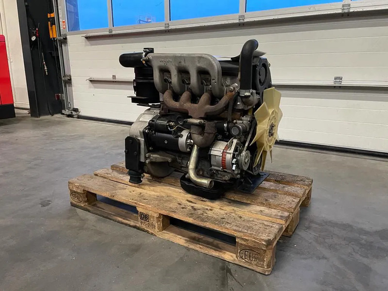 Iveco 8141 Diesel Motor 4 cilinder 53 kW / 74 PK Diesel Engine - Engine for Material handling equipment: picture 3 Iveco 8141 Diesel Motor 4 cilinder 53 kW / 74 PK Diesel Engine - Engine for Material handling equipment: picture 3