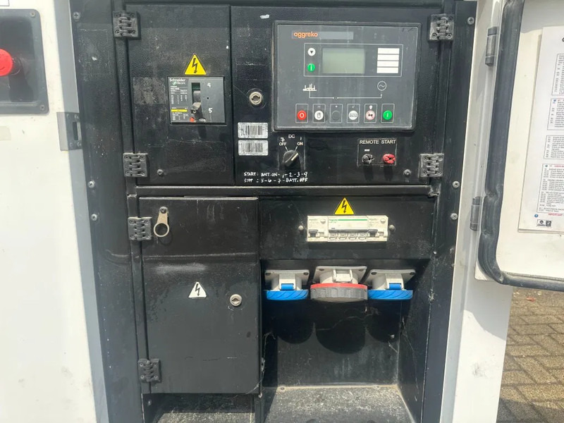 Iveco FPT F32 AM1A Leroy Somer 32 kVA Silent generatorset .... hours ! - Generator set: picture 3 Iveco FPT F32 AM1A Leroy Somer 32 kVA Silent generatorset .... hours ! - Generator set: picture 3