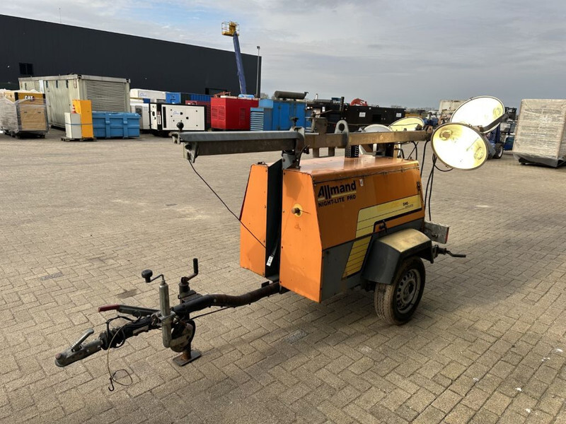 Kubota D905 Allmand Mobiele Lichtmast Aggregaat Light Tower 8.1 meter - Lighting tower: picture 3 Kubota D905 Allmand Mobiele Lichtmast Aggregaat Light Tower 8.1 meter - Lighting tower: picture 3