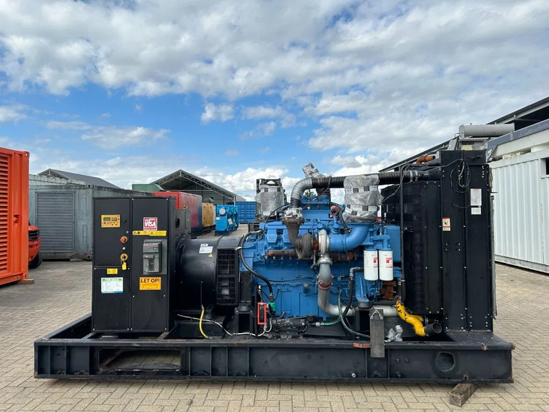 MTU 12V 2000 Stamford 810 kVA generatorset - Generator set: picture 1 MTU 12V 2000 Stamford 810 kVA generatorset - Generator set: picture 1