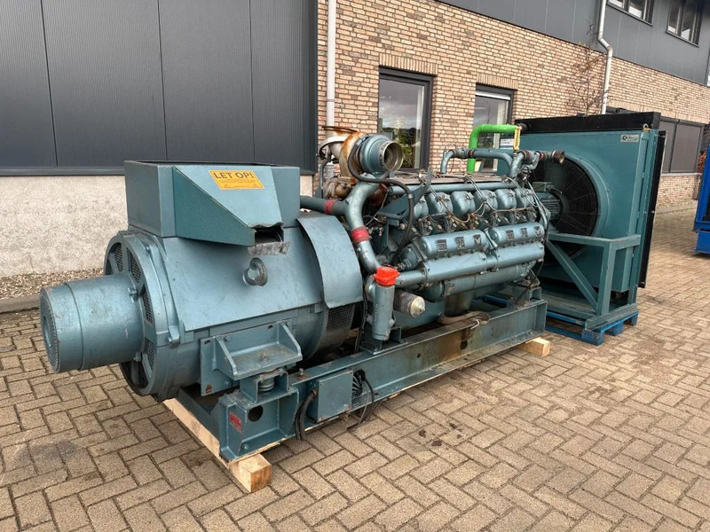 POYAUD Poyaud V12520S25/E Unelec 500 kVA noodstroom generatorset ex Emergency 271 hours - Generator set: picture 2 POYAUD Poyaud V12520S25/E Unelec 500 kVA noodstroom generatorset ex Emergency 271 hours - Generator set: picture 2