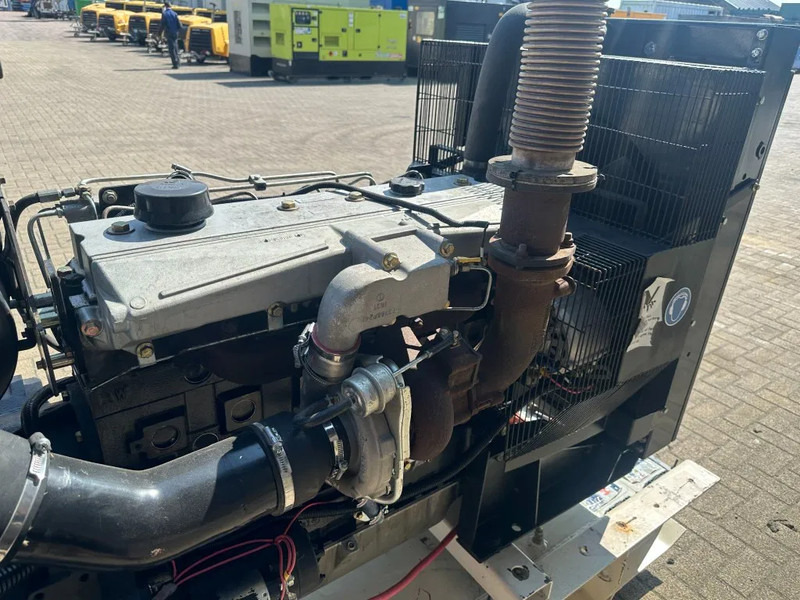 Perkins Stamford 100 kVA noodstroom generatorset - Generator set: picture 5 Perkins Stamford 100 kVA noodstroom generatorset - Generator set: picture 5