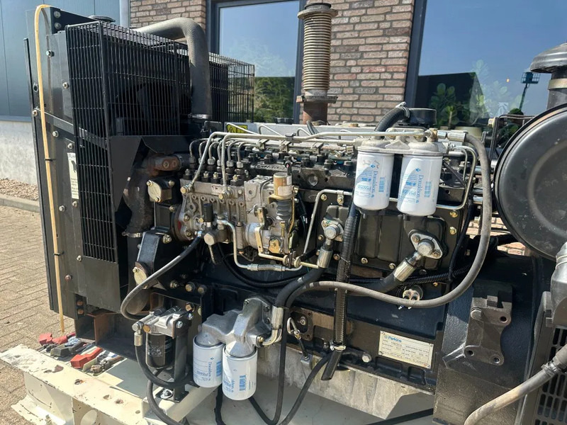 Perkins Stamford 100 kVA noodstroom generatorset - Generator set: picture 3 Perkins Stamford 100 kVA noodstroom generatorset - Generator set: picture 3