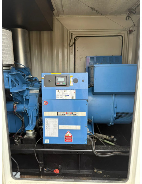 SDMO MTU 12V 2000 Leroy Somer 910 kVA Silent generatorset in 20 ft container - Generator set: picture 2 SDMO MTU 12V 2000 Leroy Somer 910 kVA Silent generatorset in 20 ft container - Generator set: picture 2