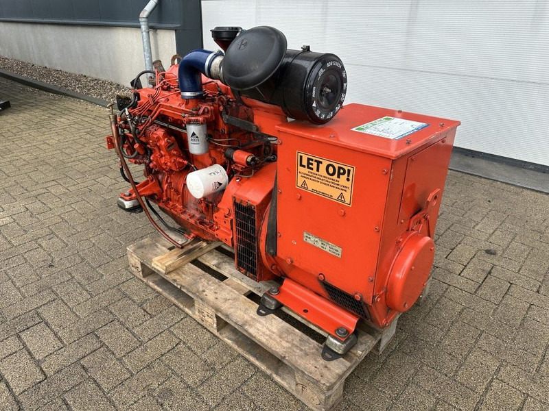 Sisu Valmet Stamford 42.5 kVA generatorset - Generator set: picture 4 Sisu Valmet Stamford 42.5 kVA generatorset - Generator set: picture 4