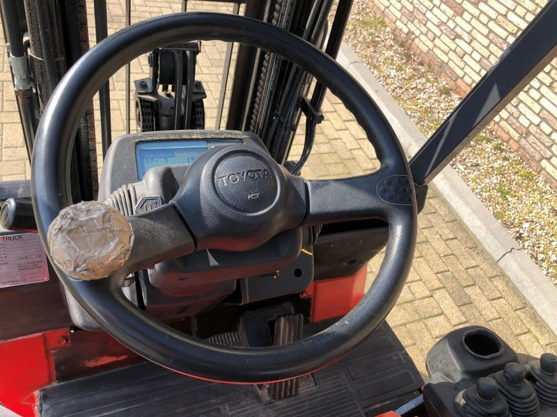 Electric forklift Toyota 1.6 ton Triplex Freelift Sideshift Elektra Heftruck: picture 8